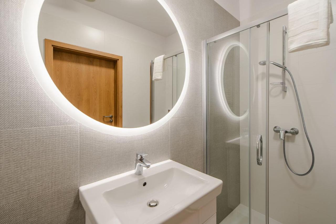 Aquamarina Prima 100 By Renters Apartment Miedzyzdroje Bagian luar foto