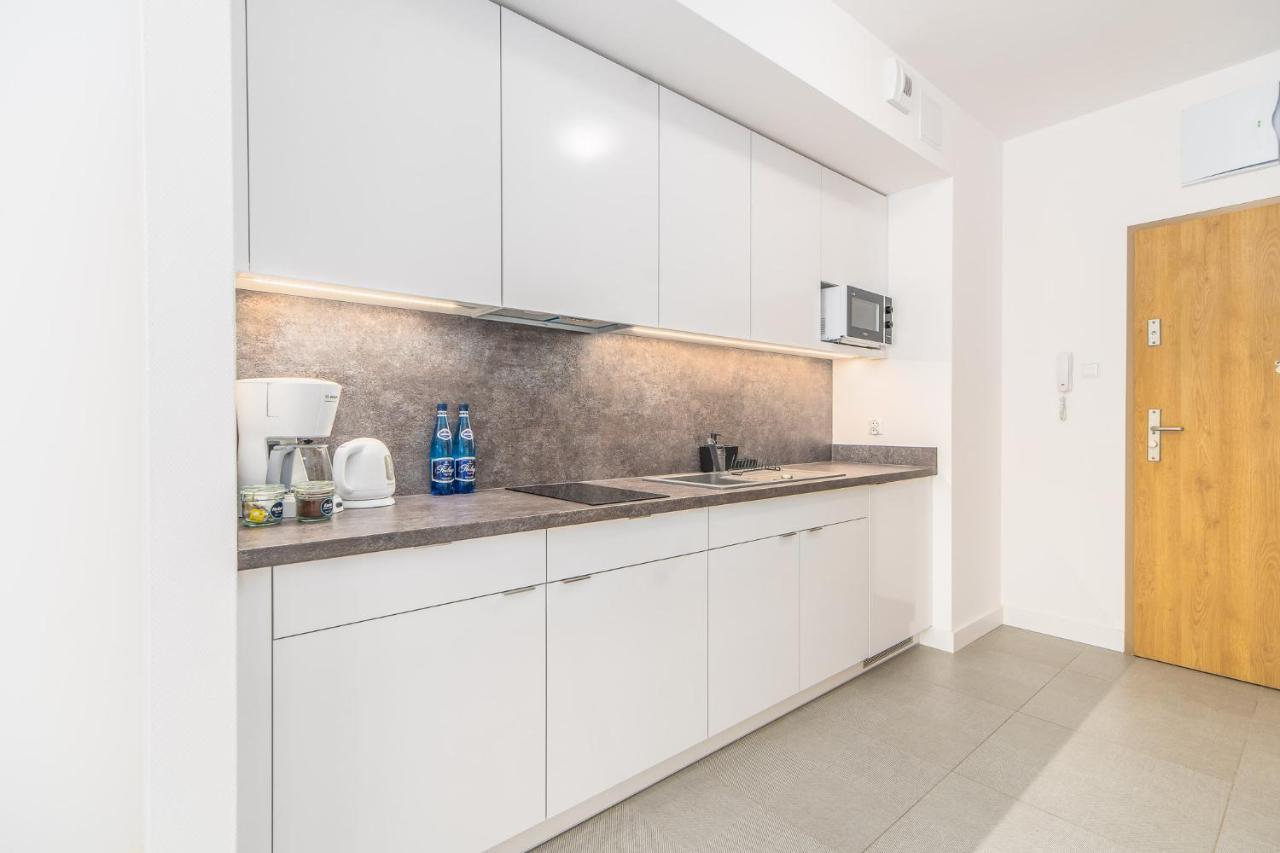 Aquamarina Prima 100 By Renters Apartment Miedzyzdroje Bagian luar foto